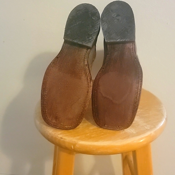 Boots - Picture 3 of 6